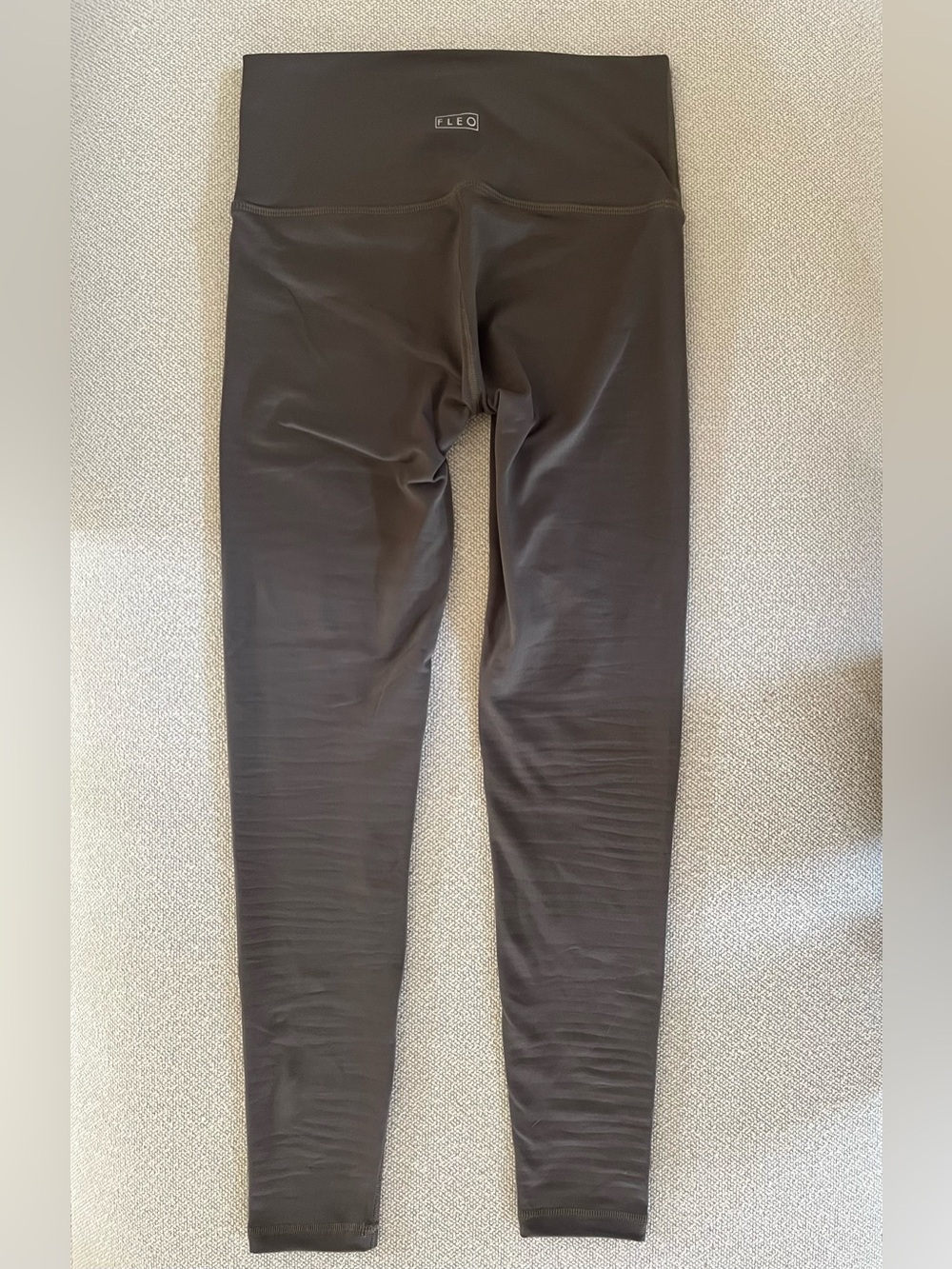 FLEO women’s high waisted Leggings size Medium New with tags Olive Green